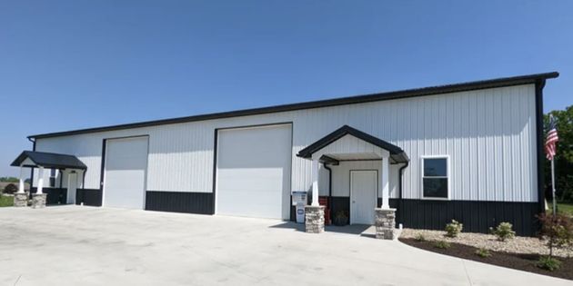 Commercial building exterior by Amish Pole Buildings